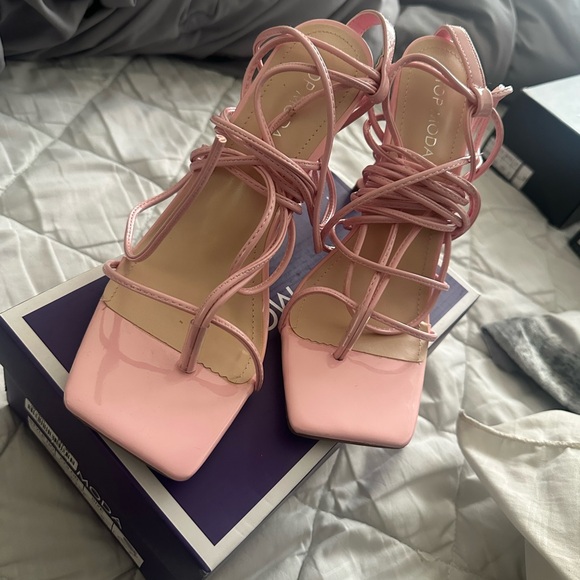 Moda Pink Strappy Heels - Picture 1 of 3